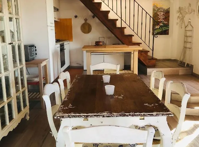 אורחן Tavern Di Arqua' ארקווה פטררקה